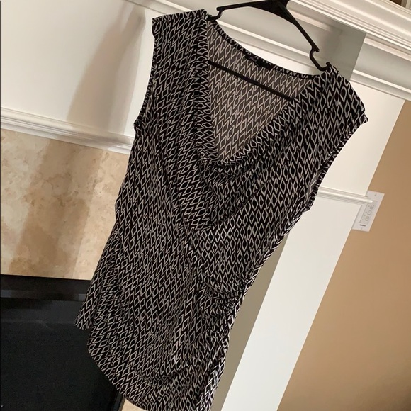 Woman’s blouse - Picture 2 of 2